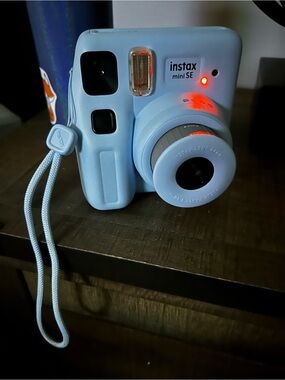 Fujifilm instax mini SE Instant Camera - Light Blue